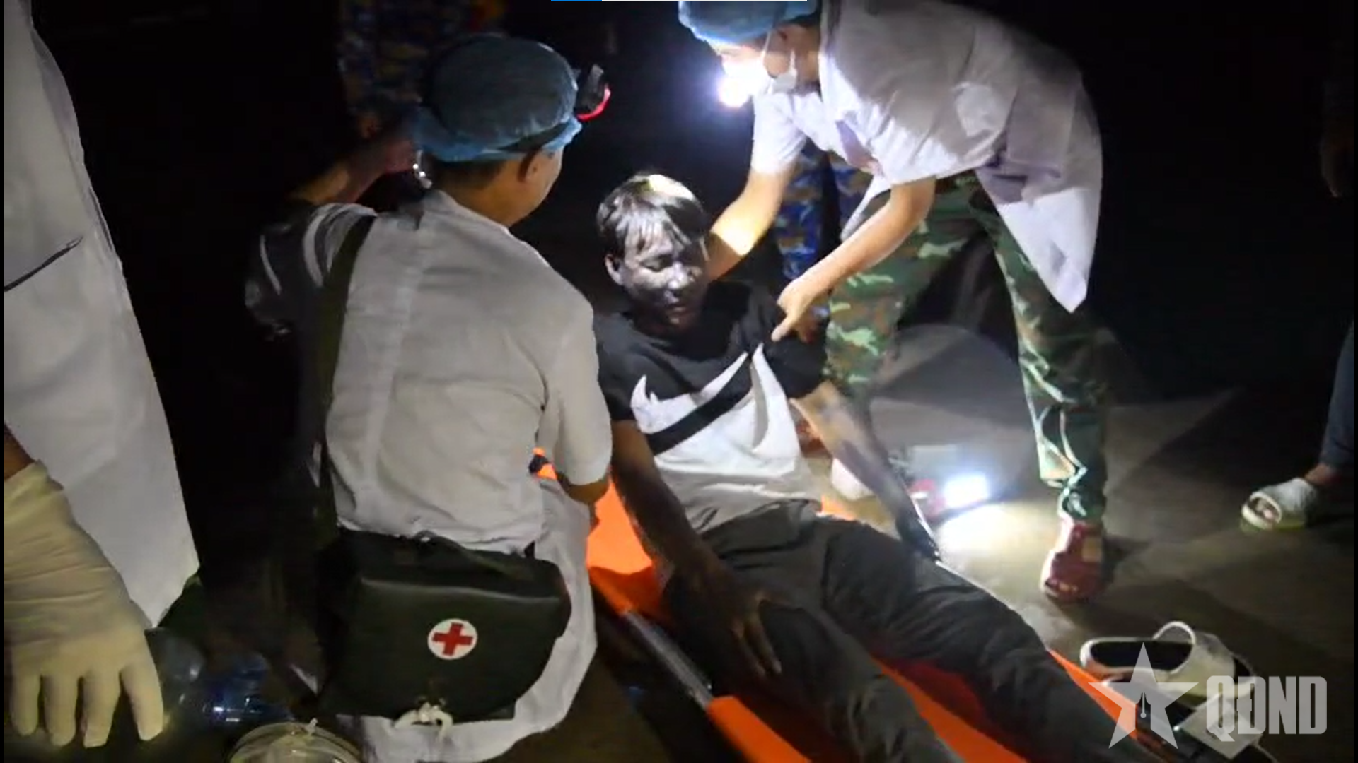 Cấp cứu ngư dân bị thủy đậu giai đoạn toàn phát